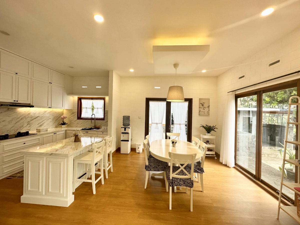 Villa Putih Le Cordon バンドゥン エクステリア 写真